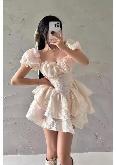 Fashion Cocktail Orta Çağ Kabarık Balon Kol Kabartma Kumaş Süper Mini Tütü Prenses Elbise Krem Krem Fashion Cocktail Orta Çağ Kabarık Balon Kol Kabartma Kumaş Süper Mini Tütü Prenses Elbise Krem Krem