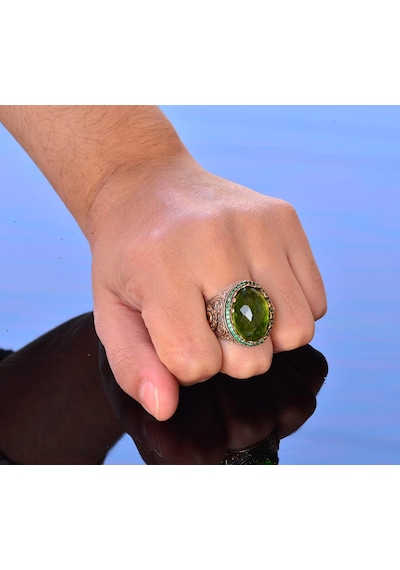 El Yapımı Gümüş Erkek Yüzük Yeşil Yapay Peridot Taşı Yenilenme Ve Refah Tasarımı Gümüş