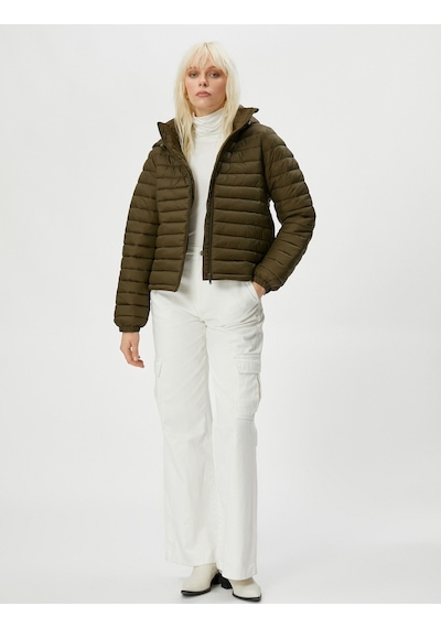 Koton Kısa Şişme Mont Kapüşonlu Fermuarlı Kolları Lastikli Haki 4wak20127ew 4WAK20127EW876 Haki