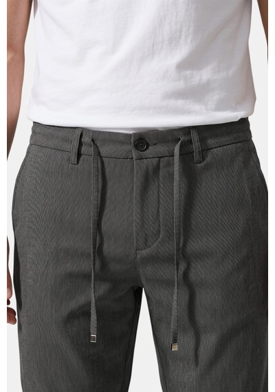 Deep Sea Deepsea Füme Slim Fit Likralı Çizgi Dokulu Beli Lastikli İpli Erkek Şort Kapri 2601743 Deep Sea Deepsea Füme Slim Fit Likralı Çizgi Dokulu Beli Lastikli İpli Erkek Şort Kapri 2601743
