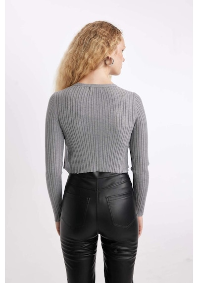 Defacto Regular Fit Crop Düğmeli V Yaka Triko Hırka A2076AX24AUGR210 Gri