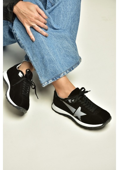 Fox Shoes Z312516661 Siyah Hakiki Deri Süet Kadın Spor Ayakkabı Sneakers