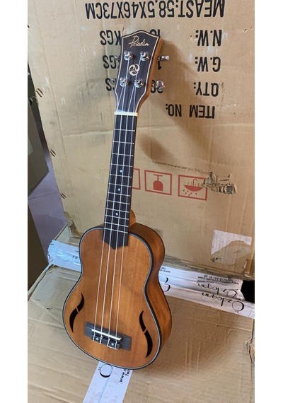 Soprano Boy Karma Markalardan Üst Maun Ağacı Ukulele