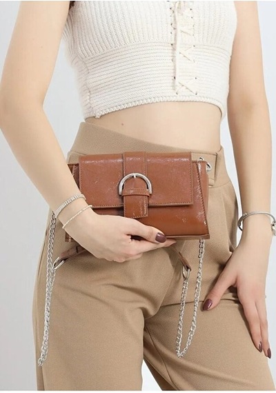 Lovelystore Kadın Deri Görünümlü Toka Detaylı Zincirli Omuz Çantası 23x13 Taba