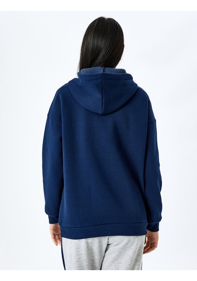 Koton Kapüşonlu Kolej Baskılı Oversize Sweatshirt Lacivert 5wal10807ık Lacivert Koton Kapüşonlu Kolej Baskılı Oversize Sweatshirt Lacivert 5wal10807ık Lacivert