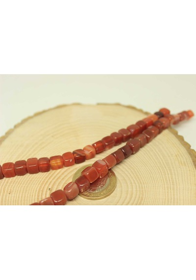 Akik Taşı Küp Şekilli 7-8mm Aralığı/5 Adet (24235-1) Altın