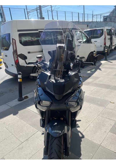 2025-26 Yamaha Tracer 9 / Gt Ön Cam Açık Füme 54cm 4mm Zeus Acik Füme