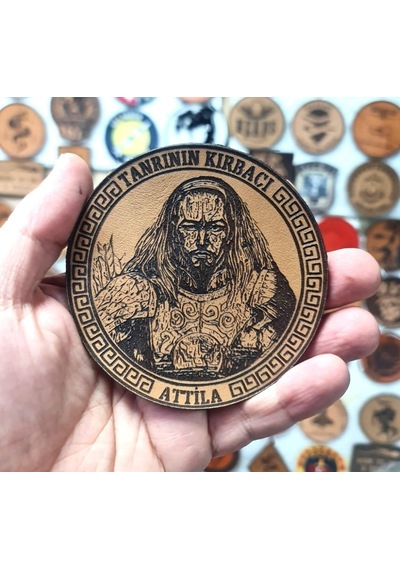 Tanrının Kırbacı Attila - Deri Peç - Arma - Leather Patch Bej