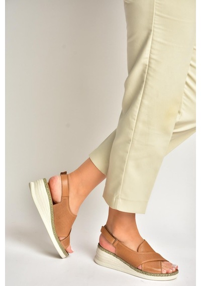 Fox Shoes Y555511403 Taba Hakiki Deri Dolgu Tabanlı Kadın Sandalet