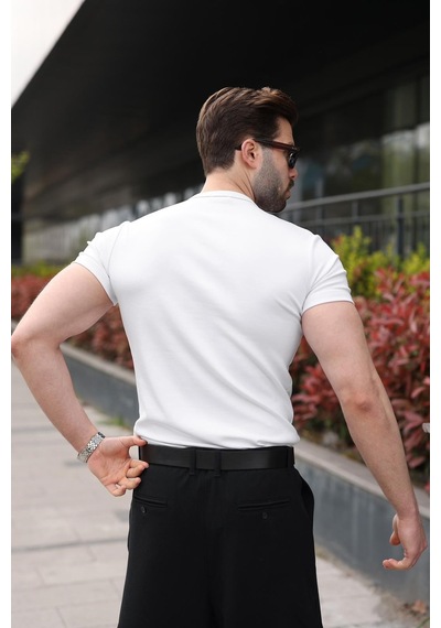 Madmext Beyaz Yarım Düğmeli Slim Fit Erkek Tişört E7186