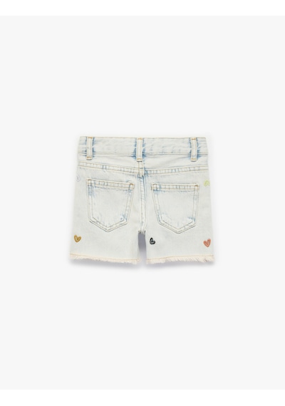 Koton Kalp Nakışlı Paça Detaylı Pamuklu Denim Şort Lıght Indıgo 6smg40002ad Açık Mavi