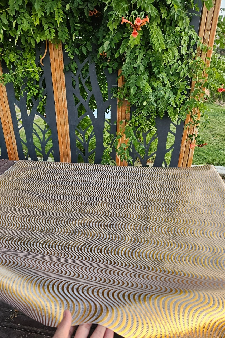 Hasır Desen Paralel Şeffaf Pvc Masa Örtüsü Silinebilir Muşamba Sofra Bezi Lüx Hasır Su Geçirmez. Gold