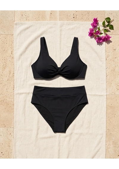 Büyük Beden Balenli Çapraz Detaylı Ayarlanabilir Askılı Toparlayıcı Kadın Bikini Takım Siyah Büyük Beden Balenli Çapraz Detaylı Ayarlanabilir Askılı Toparlayıcı Kadın Bikini Takım Siyah