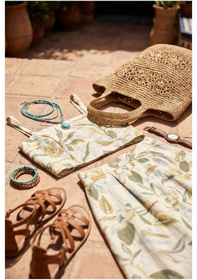 Fashion Cocktail Botanik Floral Yaprak Desenli Egzotik Boho Bohem Askılı Sırt Bağlamalı Lastikli Crop Geniş Etek Yazlık Takım Set ekru Fashion Cocktail Botanik Floral Yaprak Desenli Egzotik Boho Bohem Askılı Sırt Bağlamalı Lastikli Crop Geniş Etek Yazlık Takım Set ekru
