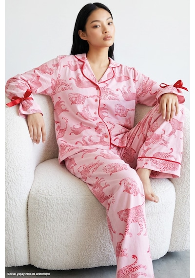 Siyah İnci Desenli Kurdele Detaylı Yumuşak Tuşe Kışlık Düğmeli Örme Pijama Takımı 8083 Kırmızı Kaplan