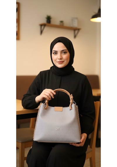 Just Polo Kadın Su Geçirmez Ayarlanabilir Askılı Büyük Boy Lüks Omuz Çantası Shoulder Bag Ebat: 27 X 30 Cm Gri - Camel