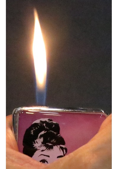 Ofluogluticaret Audrey Hepburn-Zenit Marka Manyotolu Ve Gazlı Çakmak 549517416