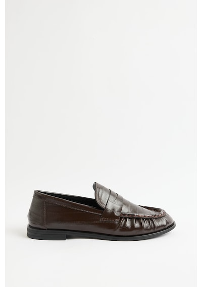 Lutvelizade Loafer 2517 Klasik Deri Görünümlü Oval Burun Bordo Su Yolu Kadın Loafer