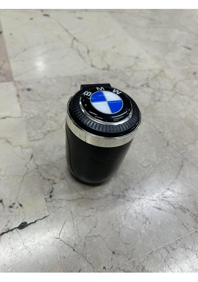 Bmw Mavi Beyaz  Tip Logolu Işıklı Siyah Küllük Üstten Bastırmalı 0