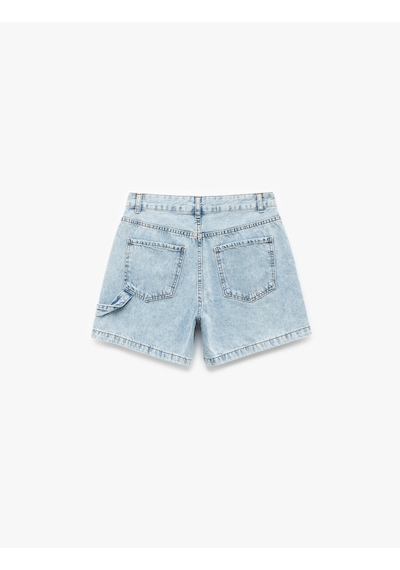 Koton Pamuklu Chino Cepli Rahat Kalıp Düğmeli Mini Denim Şort Bleach 5sal40313md Açık Mavi Koton Pamuklu Chino Cepli Rahat Kalıp Düğmeli Mini Denim Şort Bleach 5sal40313md Açık Mavi