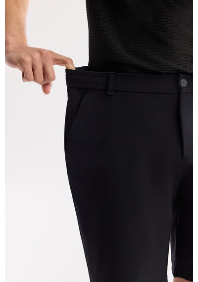Avva Erkek Siyah Beli Lastikli Bi-stretch Teknik Kumaş Relaxed Fit Şort A51y3712