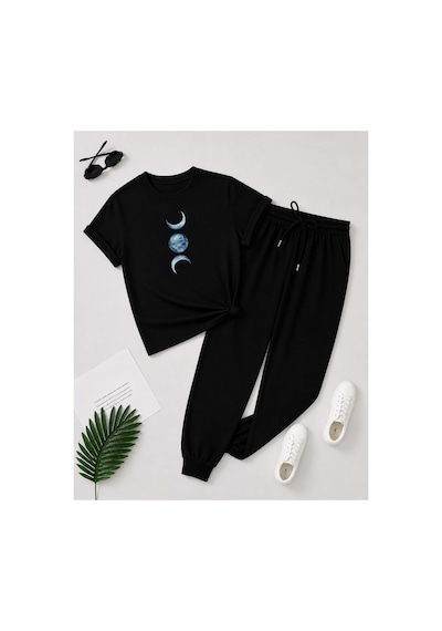 Herkesemoda Ay Baskı Detaylı T-shirt Eşofman Takımı Siyah