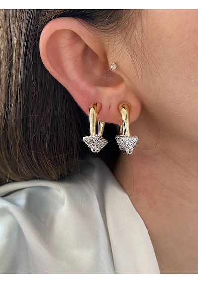 Pinery Jewels Vıp Seri - Zirkon Taşlı Piramit Sallantılı Altın Kaplama Kadın Kü Altın