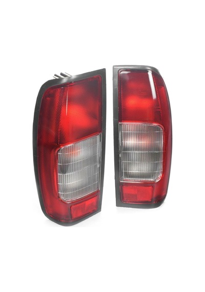 Nissan Skystar D22 Sağ Sol Arka Stop Lambası Takımı 1998--2012