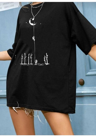 Kozia Outdoors Aya Tırmanan Astronot Baskılı Oversize Basic O Yaka Unisex T-shirt SIYAH Kozia Outdoors Aya Tırmanan Astronot Baskılı Oversize Basic O Yaka Unisex T-shirt SIYAH