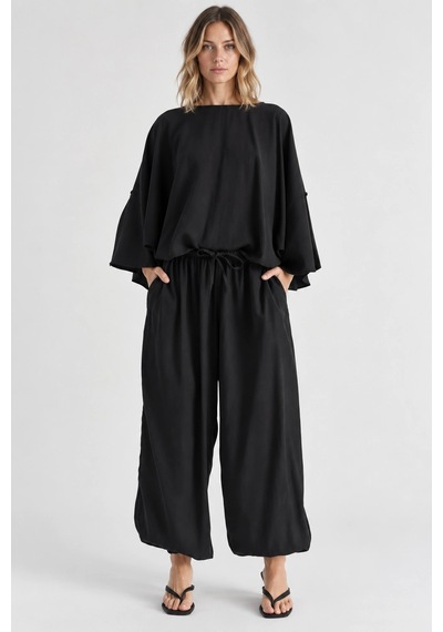 Mevese Rahat Kesim Modal Takım - Yarasa Kol Oversize Bluz Ve Geniş Paça Şalvar Pantolon - Siyah
