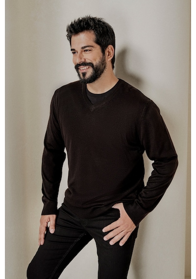 AC&Co / Altınyıldız Classics Erkek Siyah Standart Fit Normal Kesim V Yaka Triko Kazak 4A4923100002SYHXXL Siyah