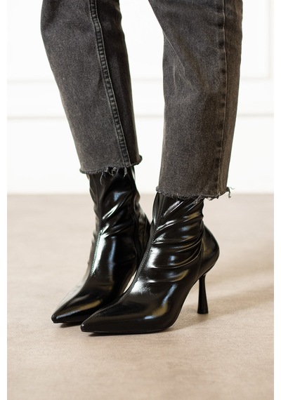 Dabab Shoes Kadın Marya Siyah Kırışık Rugan Streç Yandan Fermuar Sivri Burun İnce Topuklu Bot Dabab Shoes Kadın Marya Siyah Kırışık Rugan Streç Yandan Fermuar Sivri Burun İnce Topuklu Bot