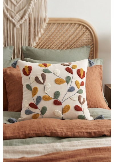 Renkli Bohem Dal Ve Yaprak Desenli Punch Nakışlı Püsküllü Pamuk Kırlent Kılıfı 42x42 Cm Bej
