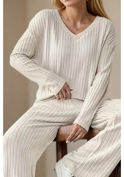 Unisex Beyaz Raporlu İnterlok Kumaş Eşofman Takımı Rahat Ev Ve Günlük Giyim Beyaz Unisex Beyaz Raporlu İnterlok Kumaş Eşofman Takımı Rahat Ev Ve Günlük Giyim Beyaz
