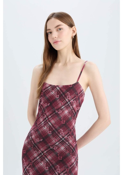 DeFacto Bodycon Vücudu Saran Kareli Tül Askılı Maxi Elbise D5034AX25SPBR248