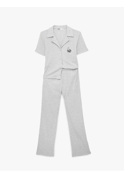 Koton Rahat Kalıp Gömlek Yaka Kedi İşleme Detaylı Kısa Kollu Fitilli Pijama Takımı Gri Melanj 6slk40089mk Koton Rahat Kalıp Gömlek Yaka Kedi İşleme Detaylı Kısa Kollu Fitilli Pijama Takımı Gri Melanj 6slk40089mk