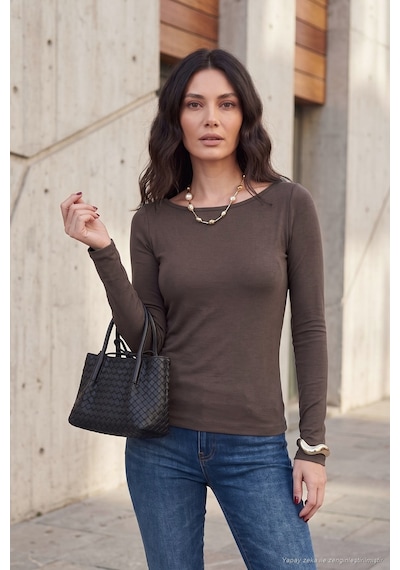 Lela Kayık Yaka Basic Uzun Kollu Bluz Kadın Bluz 5867061 Kahve