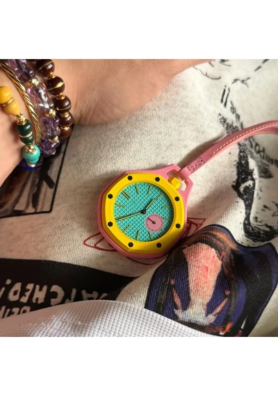 Vintage Askılı Çanta Saati Şık Tasarımlı Çanta Süsü Dekoratif Aksesuar Pembe