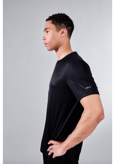 Defacto - Slim Fit Dar Kesim Bisiklet Yaka Çabuk Kuruyan Nefes Alabilen Esnek Kumaş Baskılı Sporcu Kısa Kollu Siyah Defacto - Slim Fit Dar Kesim Bisiklet Yaka Çabuk Kuruyan Nefes Alabilen Esnek Kumaş Baskılı Sporcu Kısa Kollu Siyah