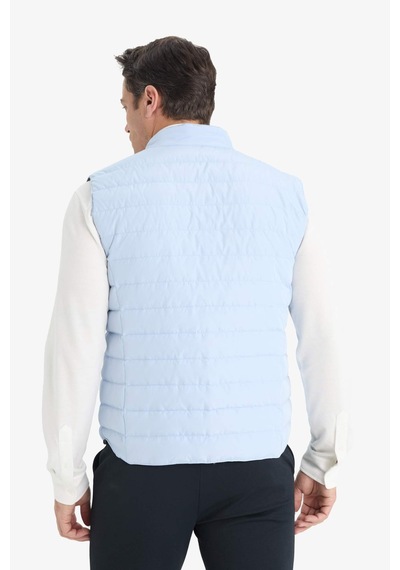 DeFacto Slim Fit Dar Kesim Çıtçıt Kapamalı Kaz Tüyü Yelek E6420AX25SPBE196