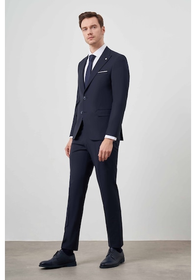 Morven Erkek Lacivert Yünlü Platinium Düz Desen Slim Fit Sivri Yaka Takım Elbise Lacivert Morven Erkek Lacivert Yünlü Platinium Düz Desen Slim Fit Sivri Yaka Takım Elbise Lacivert