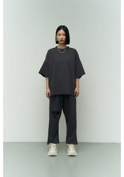 Mai Collection Mai Studios Co. Lion Antrasit Oversize T-shirt Yırtıklı Eşofman Takım Antrasit Mai Collection Mai Studios Co. Lion Antrasit Oversize T-shirt Yırtıklı Eşofman Takım Antrasit