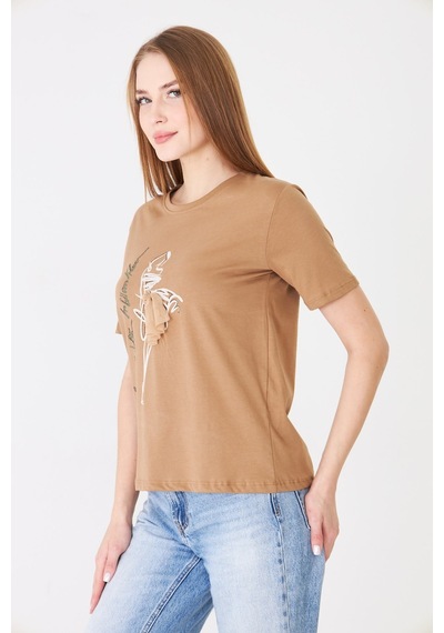 Sortie Collection Eteği Tül Detaylı Silüet Baskılı Basic Tshirt Kapiçino Açık Kahverengi Sortie Collection Eteği Tül Detaylı Silüet Baskılı Basic Tshirt Kapiçino Açık Kahverengi