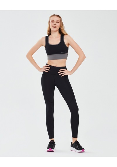 Skechers Performance Coll. W Mid Support Bra Kadın Siyah Sporcu Sütyeni S241110-001 Siyah Skechers Performance Coll. W Mid Support Bra Kadın Siyah Sporcu Sütyeni S241110-001 Siyah