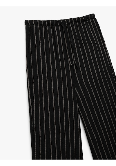 Koton Beli Bağcıklı Çizgili Düz Uzun Paça Pantolon Siyah Çizgili 5sal40067ık Siyah Çizgili Siyah Koton Beli Bağcıklı Çizgili Düz Uzun Paça Pantolon Siyah Çizgili 5sal40067ık Siyah Çizgili Siyah