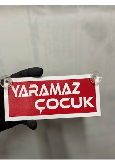 Kırmızı Renk Üzeri Beyaz Renk Yaramaz Çocuk Yazılı Vantuzlu Cam Süsü