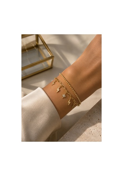 Charm Detaylı Altın Renk Kadın Bileklik