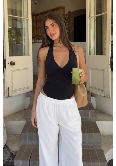 Seeh Siyah Boynu Bağlamalı Body Sh223