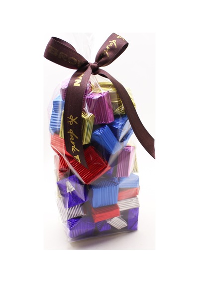 Dark Brown Bayram Çikolatası Fındık Parçacıklı Sargılı Kare Çikolata 1000Gr