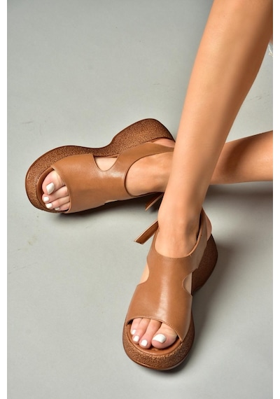 Fox Shoes S996945009 Taba Yüksek Tabanlı Kadın Sandalet Taba